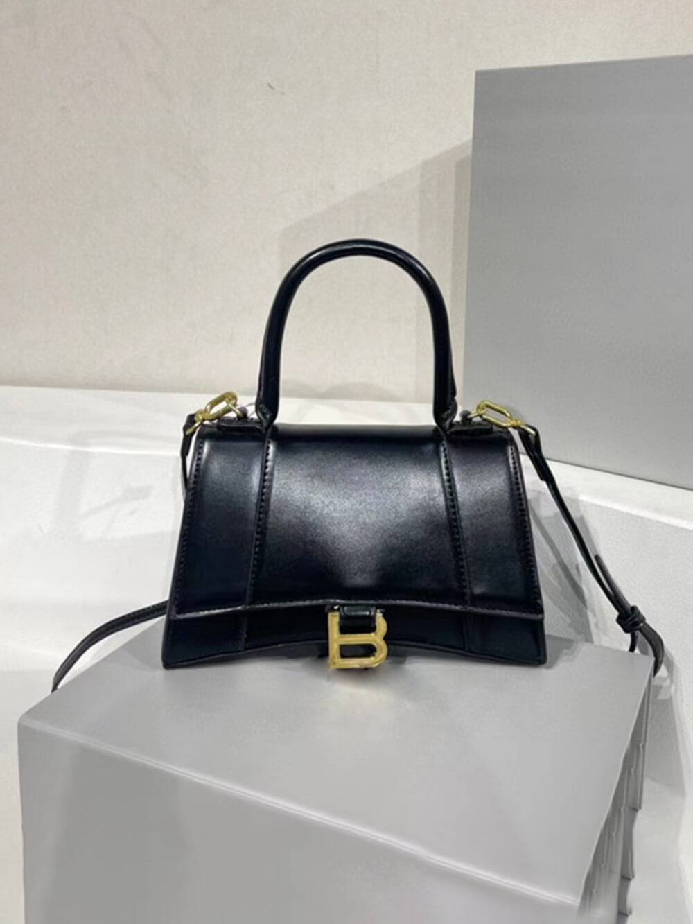 Versatile Single-Shoulder Handbag