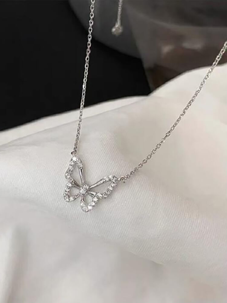 Lovely Butterfly Pendant Necklace