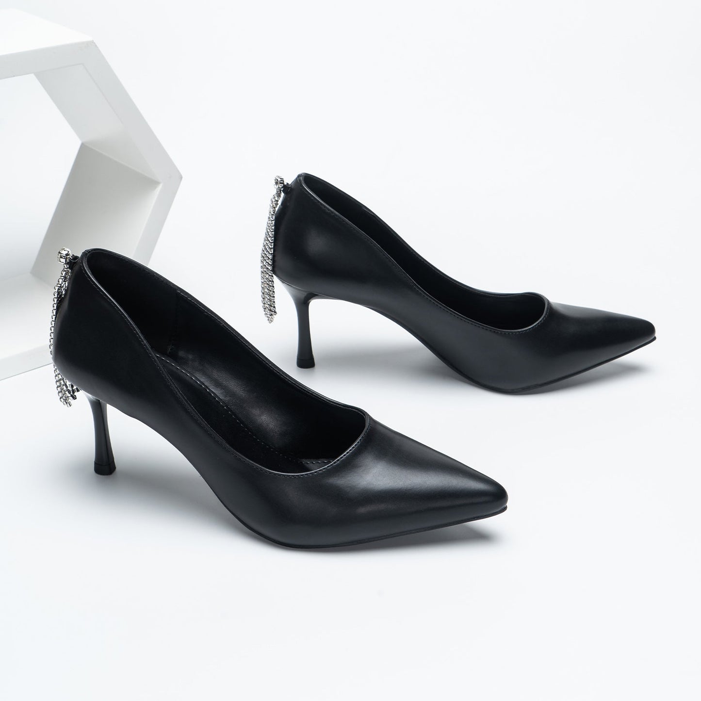 Replaceable Straps Leather Pointed Toe Low Heel Pumps