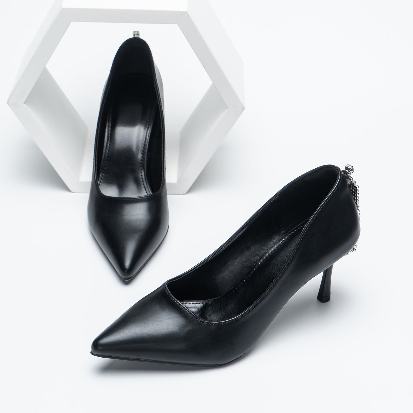 Replaceable Straps Leather Pointed Toe Low Heel Pumps
