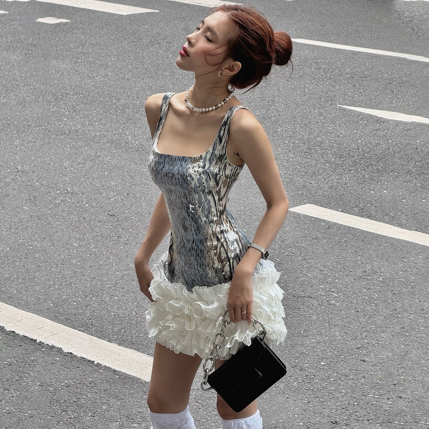 U-neck sequin graffiti cake dress