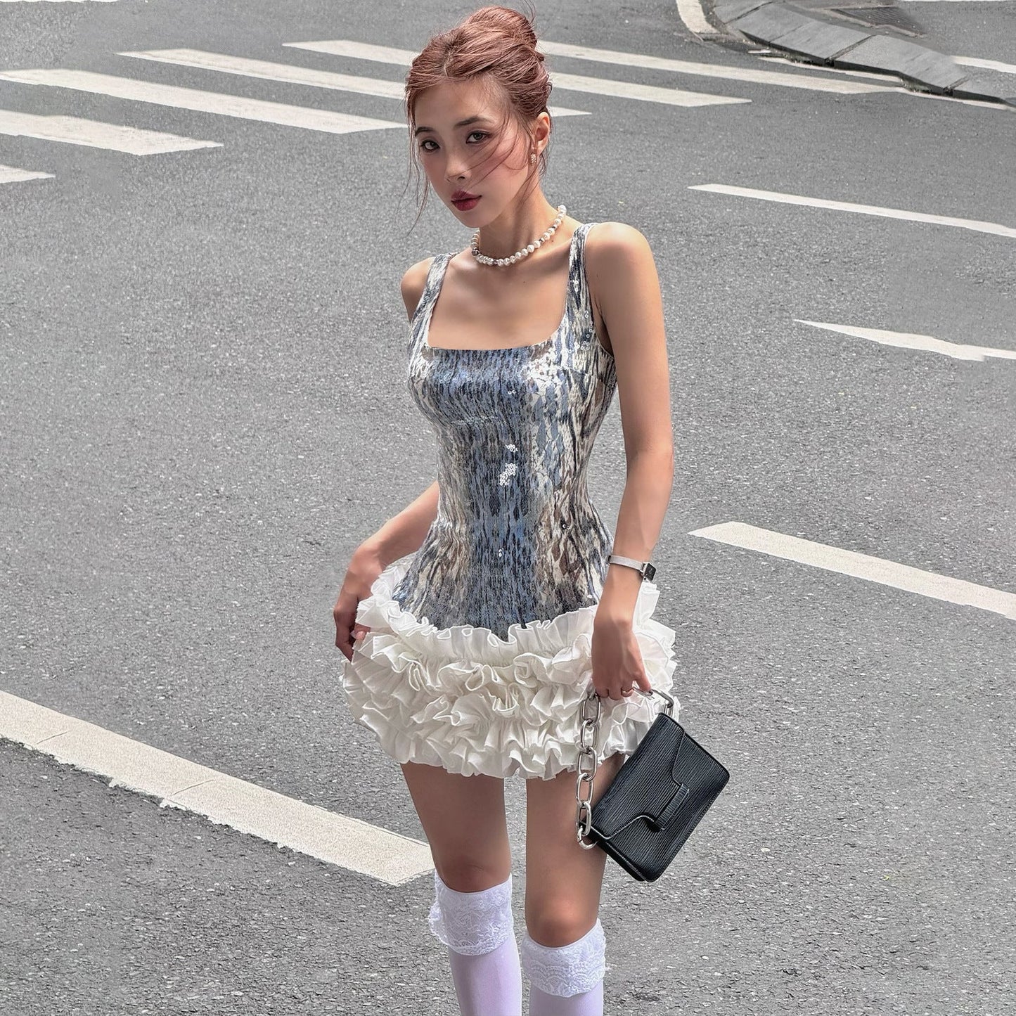 U-neck sequin graffiti cake dress