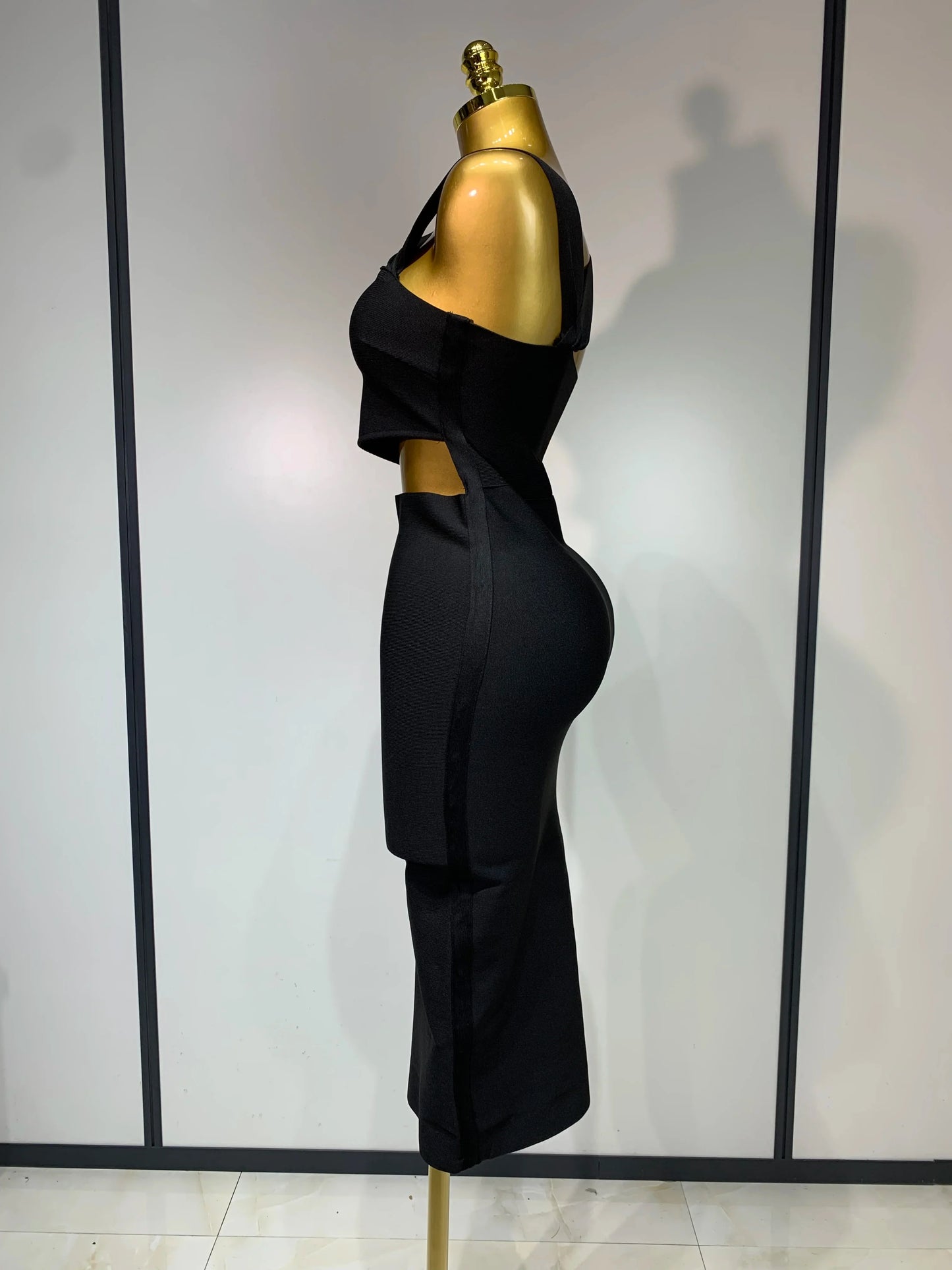 Black Strapless Sheath Mid-Calf Dress