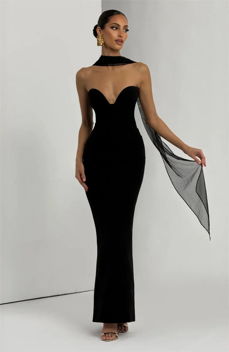 Black Strapless Off-Shoulder Maxi Gown – Elegant Backless Dress
