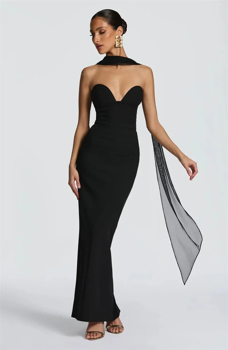 Black Strapless Off-Shoulder Maxi Gown – Elegant Backless Dress