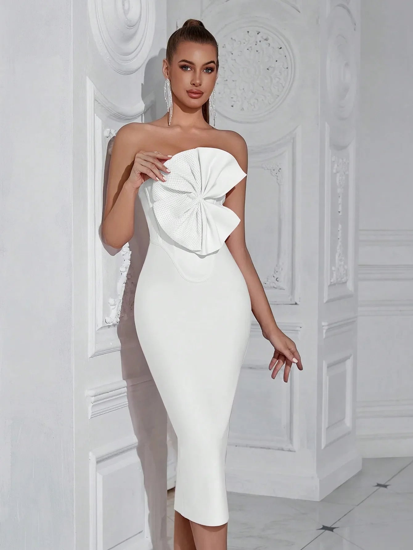 Elegant Strapless Sheath Midi Dress