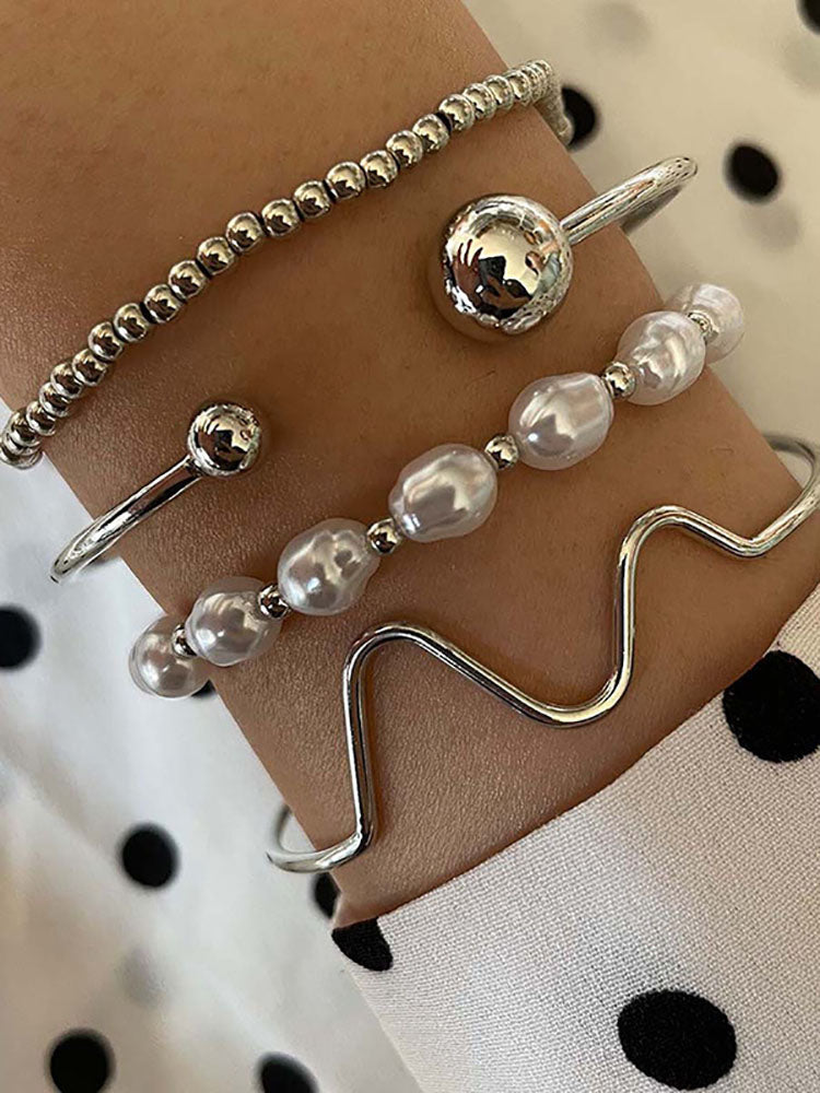 Four Piece Pearl Elagant Bracelet