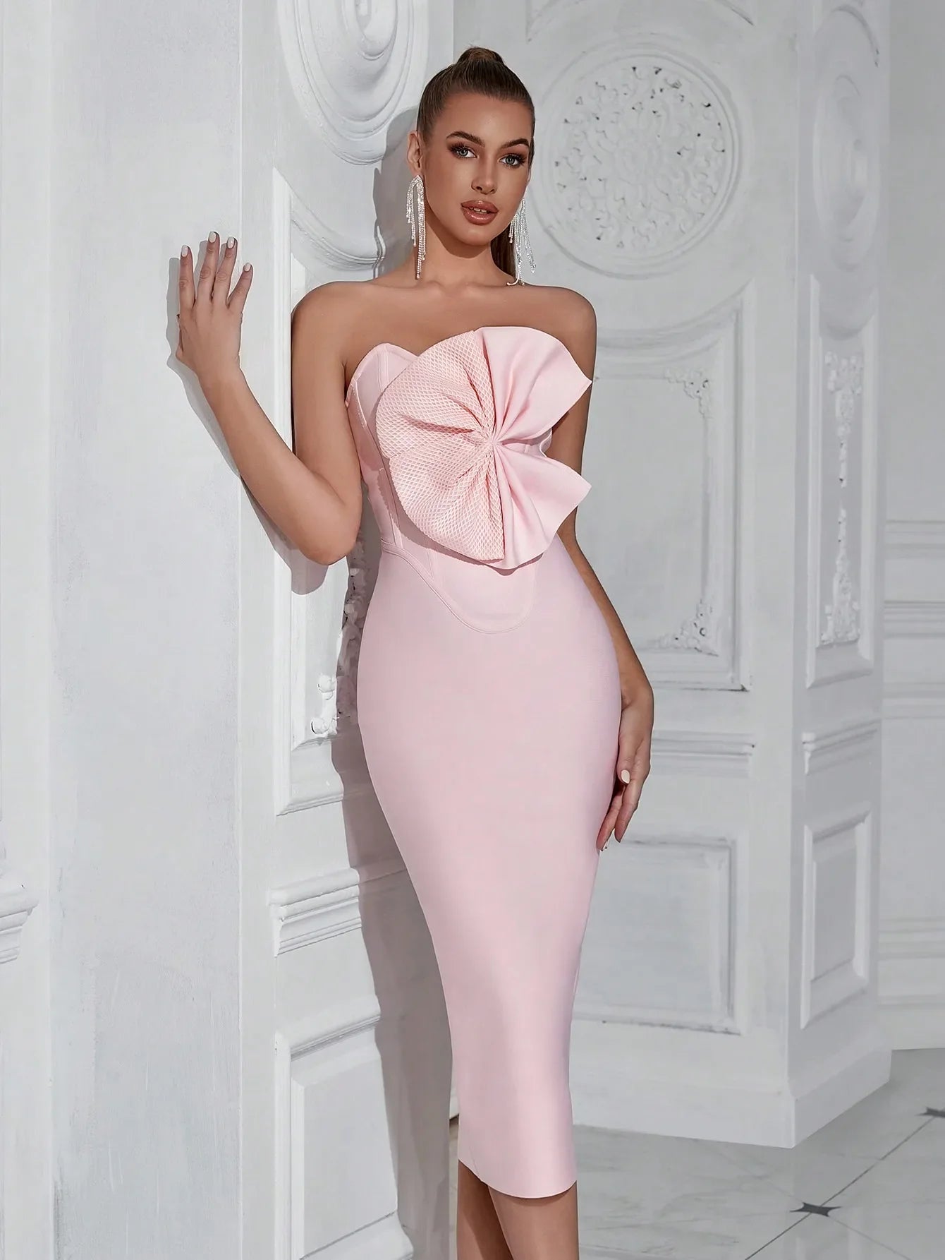 Elegant Strapless Sheath Midi Dress