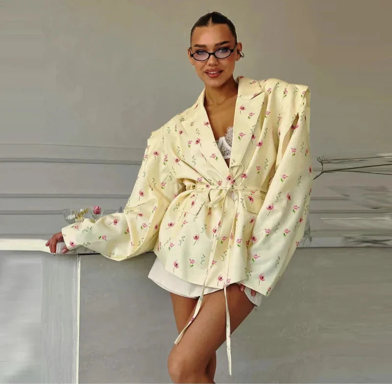 Oversized Blazer with Belted Waist – Light Cotton Blend