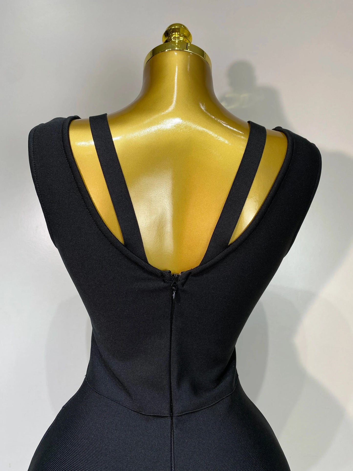 Black Elegant V-Neck Sequined Bodycon Gown