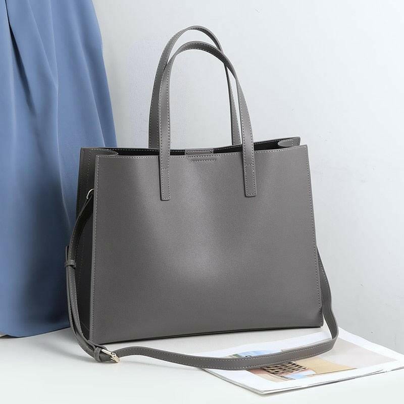 Classic Leather Handbag with Timeless Design and Spacious Interior