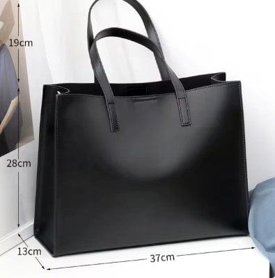 Classic Leather Handbag with Timeless Design and Spacious Interior
